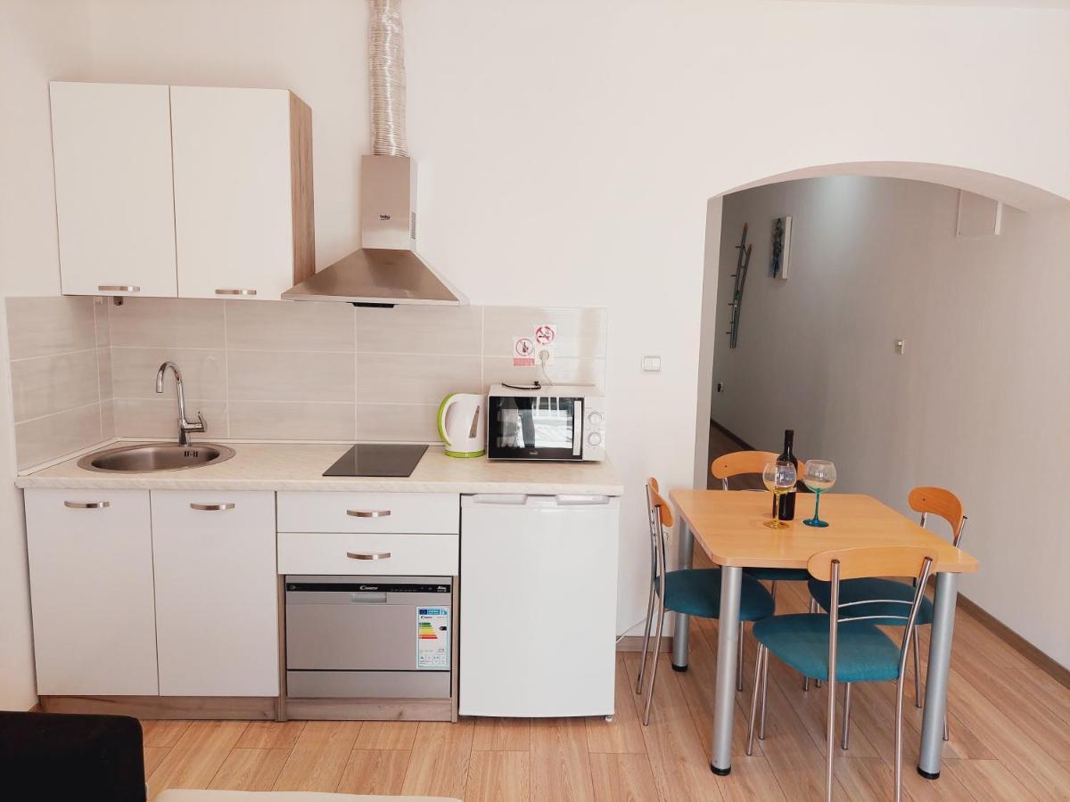 Apartman Anita 예세니체 외부 사진