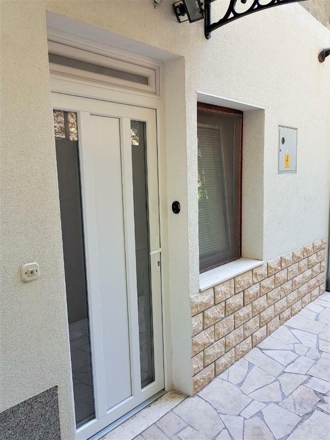 Apartman Anita 예세니체 외부 사진